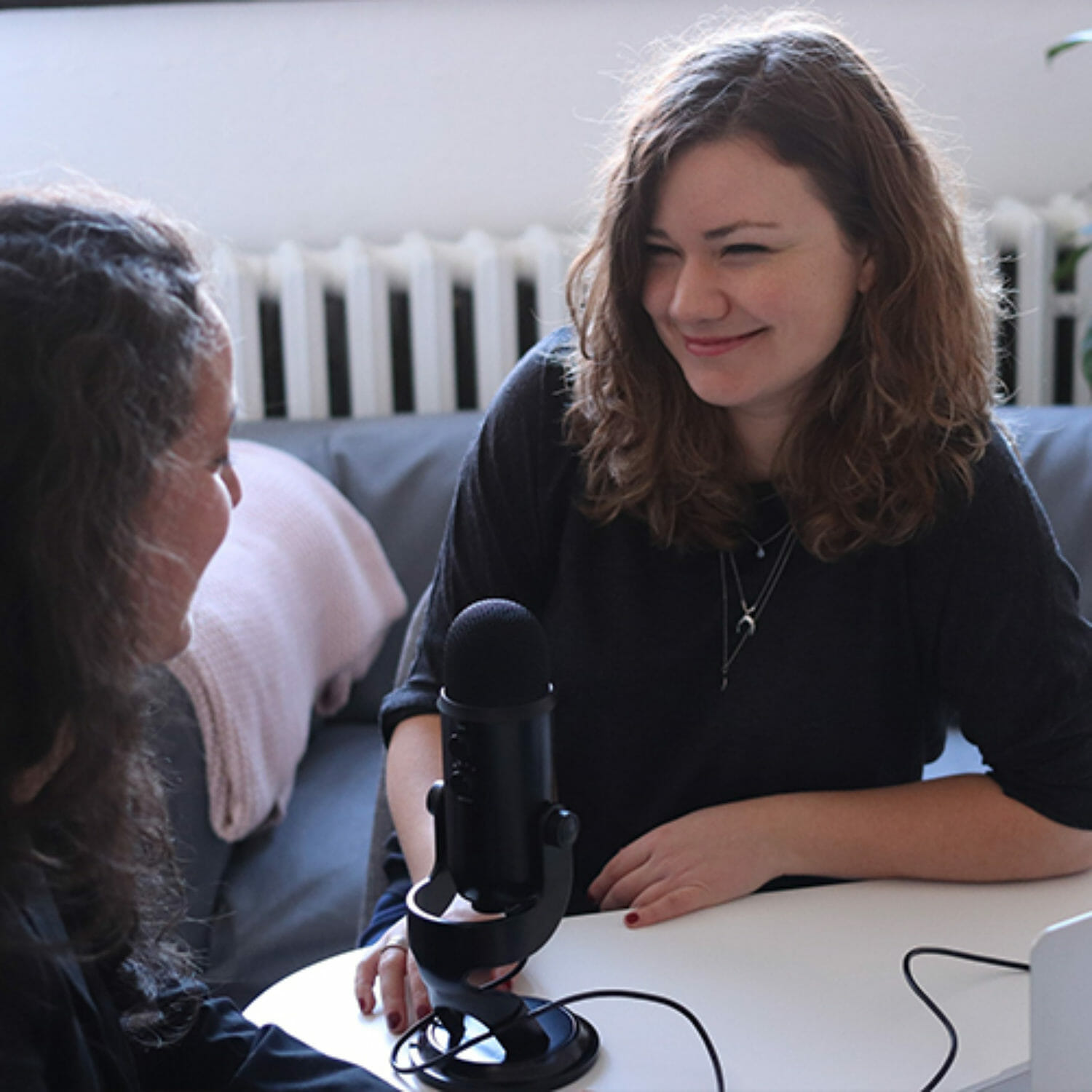 Workshops 12 tjejer social media skola podcasta