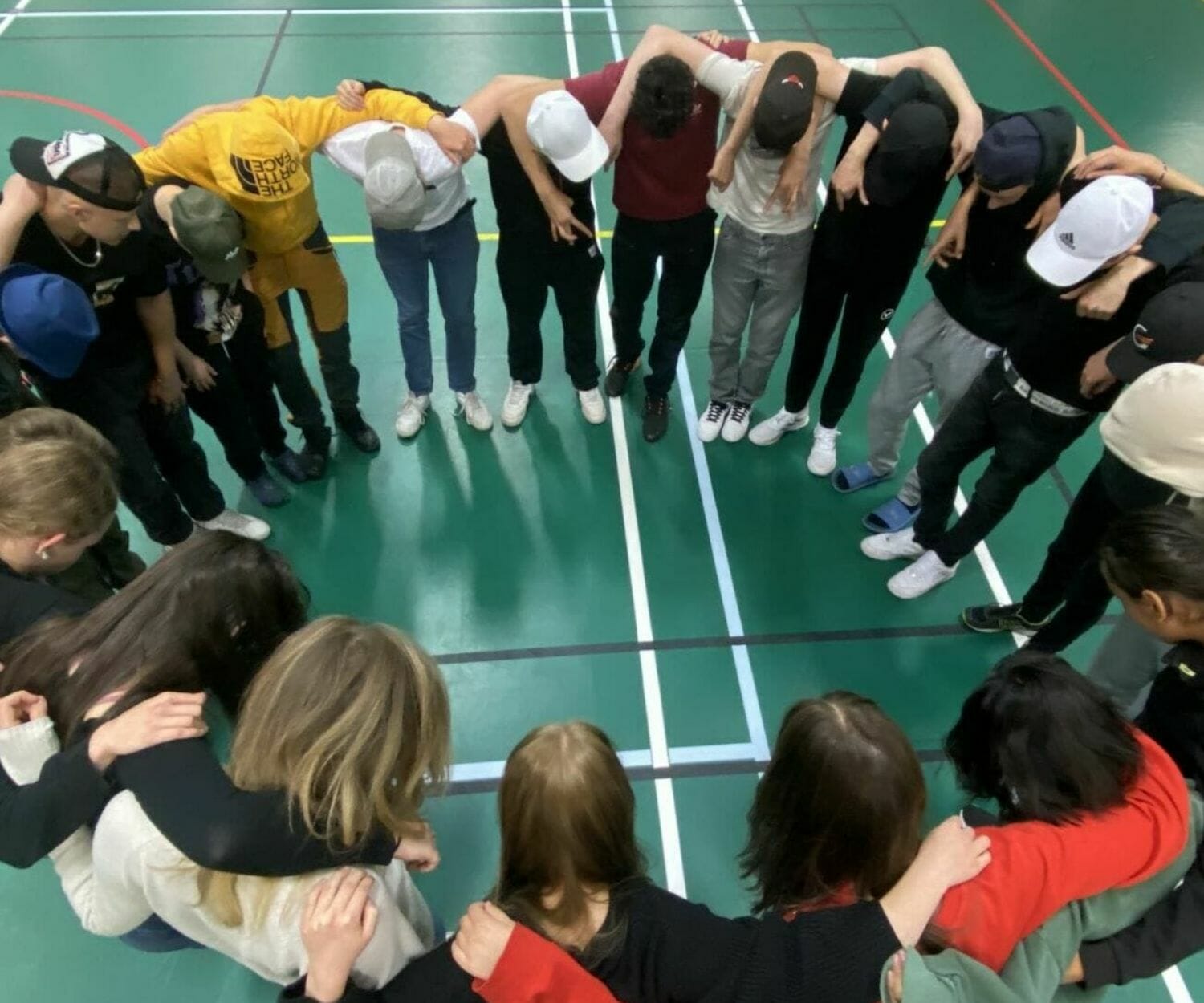 Elever på låtskrivarverkstad i Boden